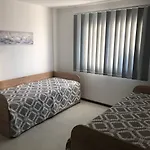 Luxury 2 Bed Apartment Next To The Beach