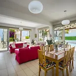 Asteria Villa By The Sea