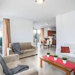 Villa White Daisy