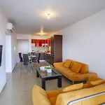 One Bedroom Apartment In Fig Tree Bay