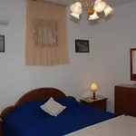 Kanarinis Apartments