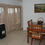 Kanarinis Apartments