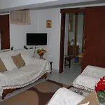 Kanarinis Apartments
