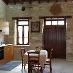 Romios Apartments