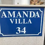 Amanda Villa