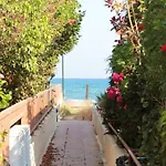 Spiros Seaside Villa No. 11