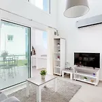 Seaview Selvi Village Apt