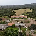 Elausa Hotel & Restaurant