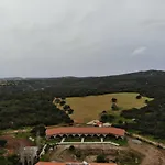 Elausa Hotel & Restaurant