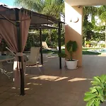 Villa Long Beach Garden