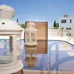 Colonial Beach Villa 16 & 15