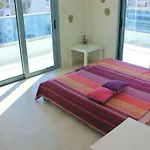2B Seafront Boutique Apartment - Finikoudes Beach