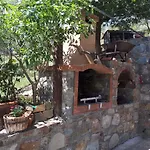 Agrompelo House