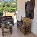 Pramateftis House