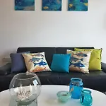 Siblings Nest 1