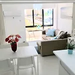 Bettys 1br seafront apt