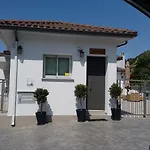 Evmelia Kakopetria Suites
