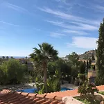 Schoenes 3 Zimmer Apartment, Meerblick, Pool, Freies Wlan