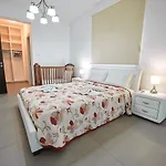 Beach Front Bella Vista By Ezoria Villas