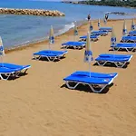 Seafront Silver Waves Mini Hotel & Restaurant & Pool
