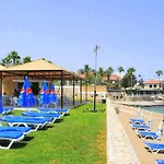 Seafront Silver Waves Mini Hotel & Restaurant & Pool