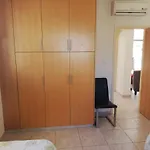 Lee Apartment
