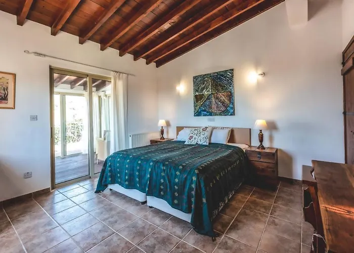 Adamos Hotel Apartments
