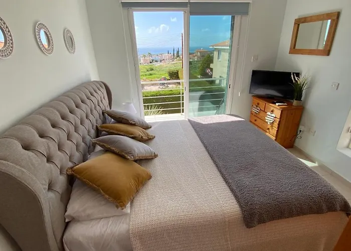 Roof Terrace & Sea View Entire Apartment