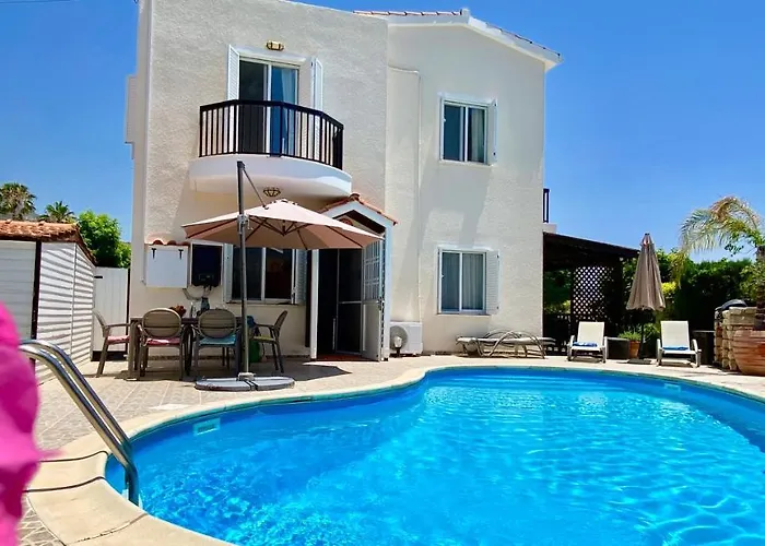 Villa Alicia With Priv Pool, Beautiful Garden And Shady Veranda- 5 Min To The Beach