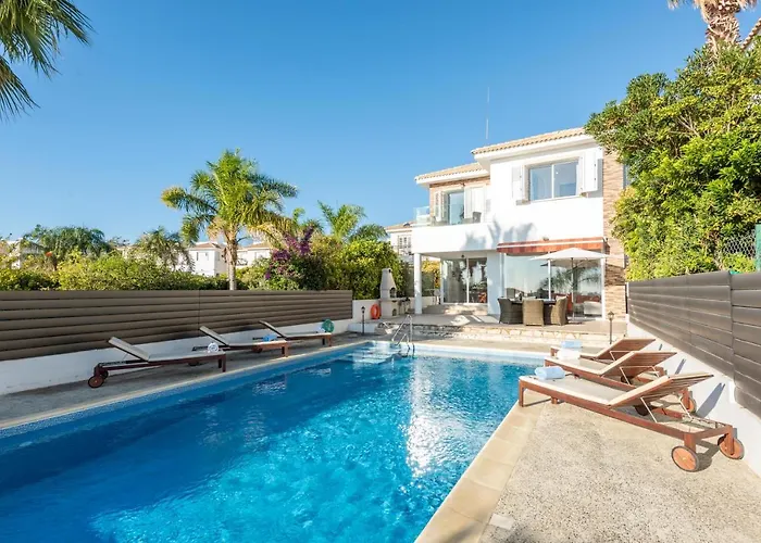 Villa Laguna Sunrise By Ezoria Villas
