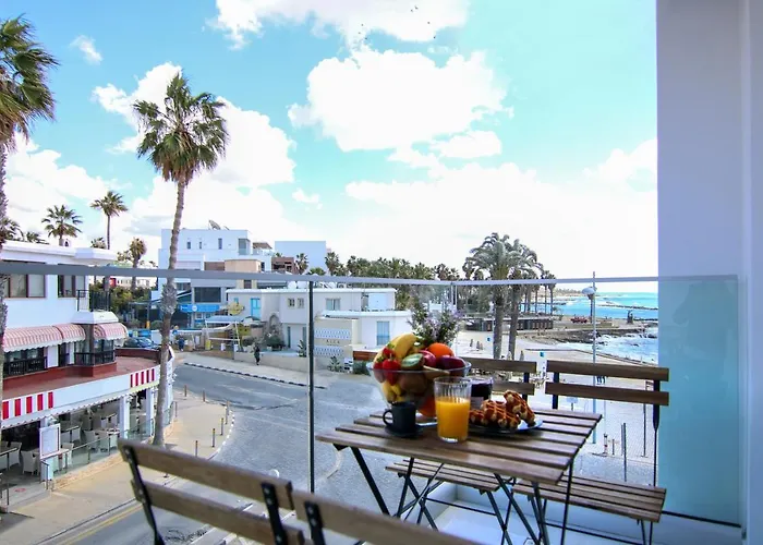 Phaedrus Living Seaside Luxury Flat Athina 108