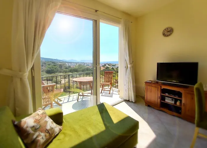 The Forest Golf Penthouse With Real Mountain&Seaviews