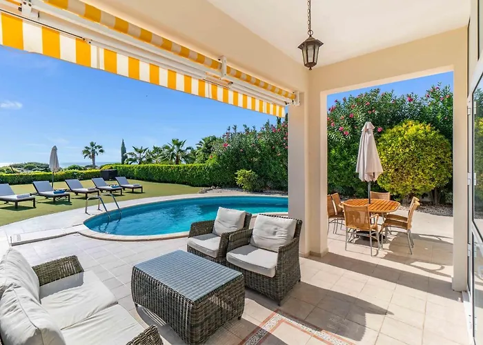 Villa Savoya Sunrise By Ezoria Villas