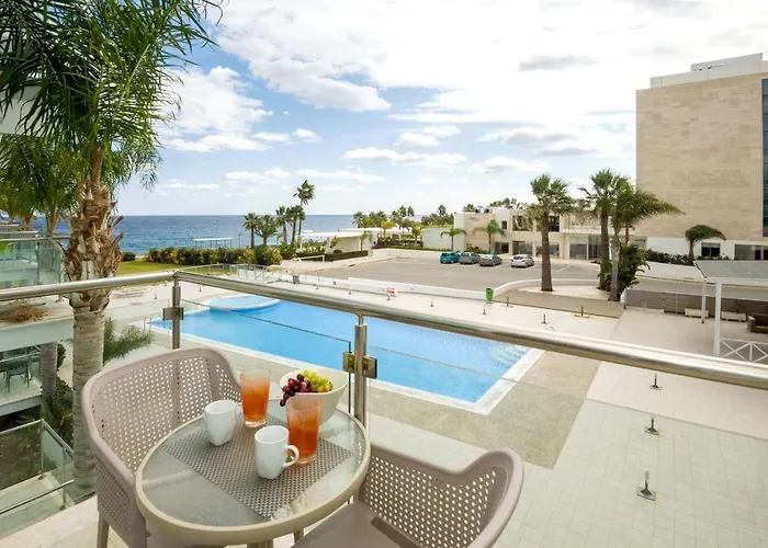 Bliss - Coralli Beachfront Apartment
