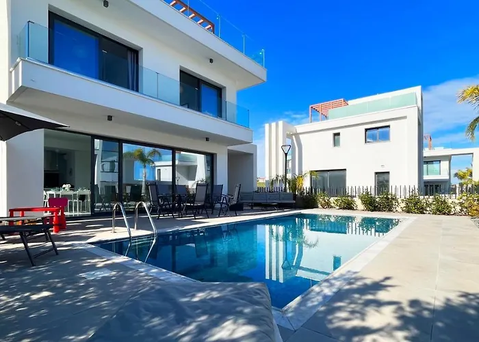 By The Bay Villa,3 Br/Pool