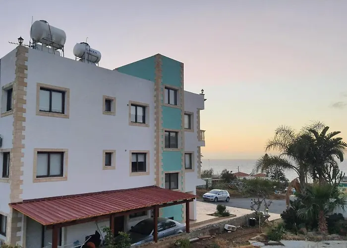 JOANNA SUNSET APTS Pomos