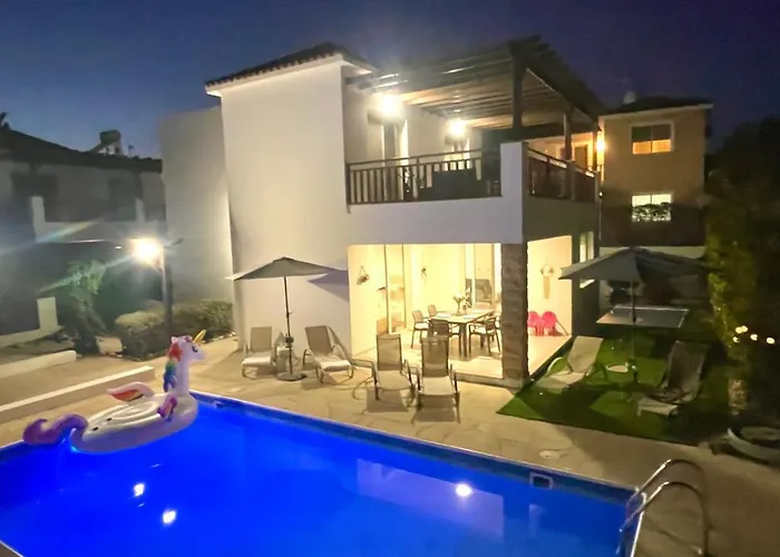 Villa Georgina & Villa Marianda Coral Bay