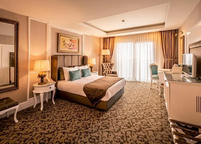 Vuni Palace Premium Hotel & Spa & Casino Beachfront Location !