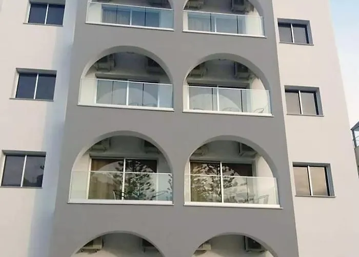 Polyxeni Hotel Apartments