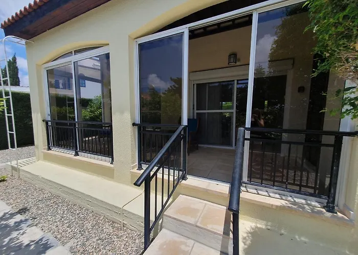 Villa Victoria 400 Meters To The Beach