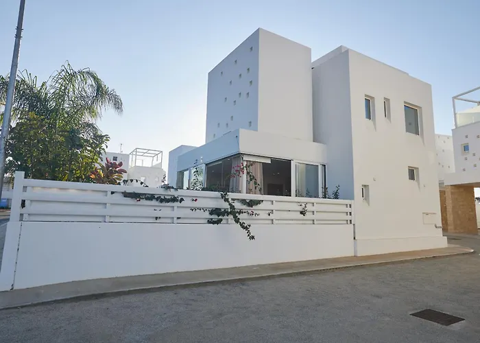 Vie Bleu 3 Bedroom Villas