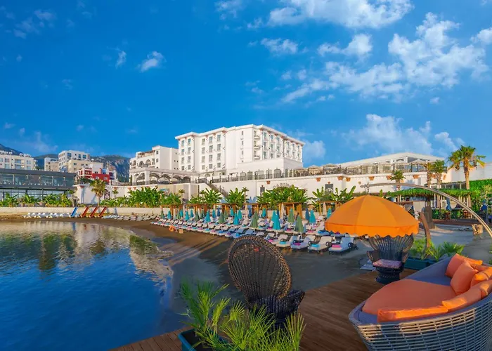 Les Ambassadeurs Hotel Casino&Marina