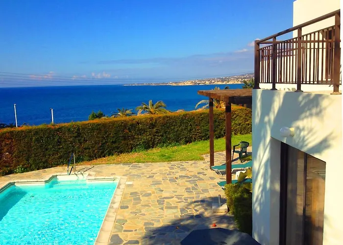 Aura Holiday Villas