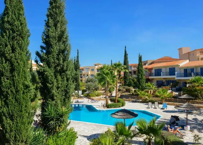 Regina Gardens - Modern 2 Bed Maisonette