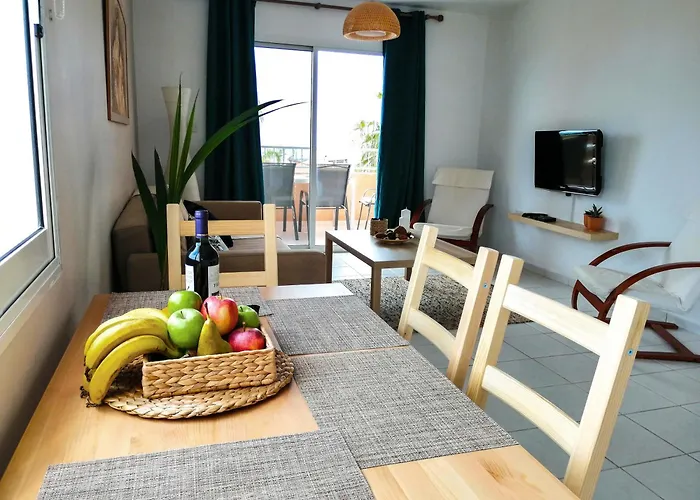Top Seaview Apartment In Peyia