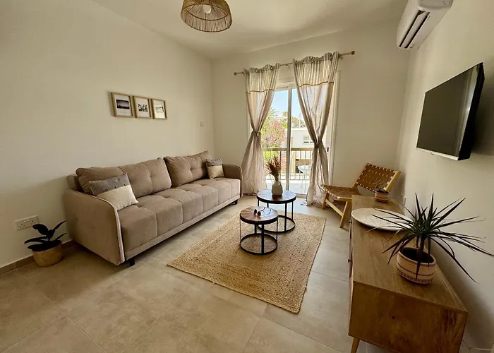 Luxury Two Bed Kato Pafos Flat