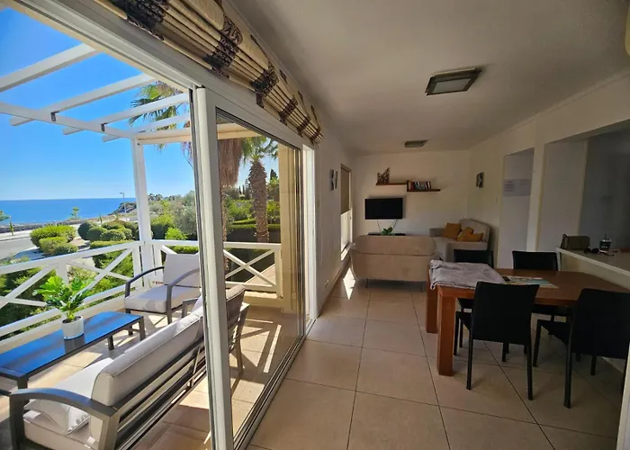 Horizon Bliss At Coral Bay