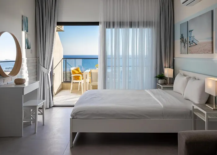 Caesar Blue Seaside Luxury Apartments