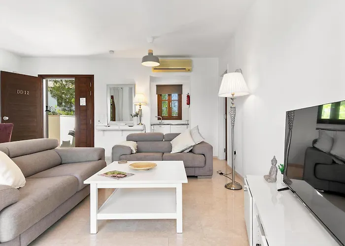 2 Bedroom Apartment Chloe With Communal Pool, Aphrodite Hills Resort