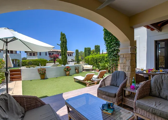 Junior Villa Zeus, Hot Tub And Communal Pool, Aphrodite Hills